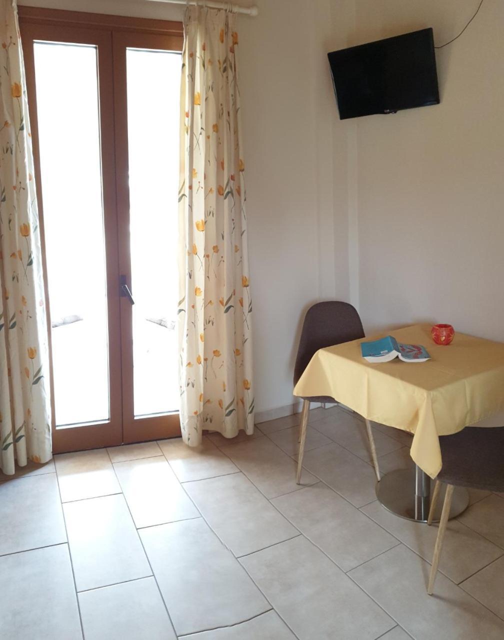 Epi Apartments Lourdata  Bagian luar foto